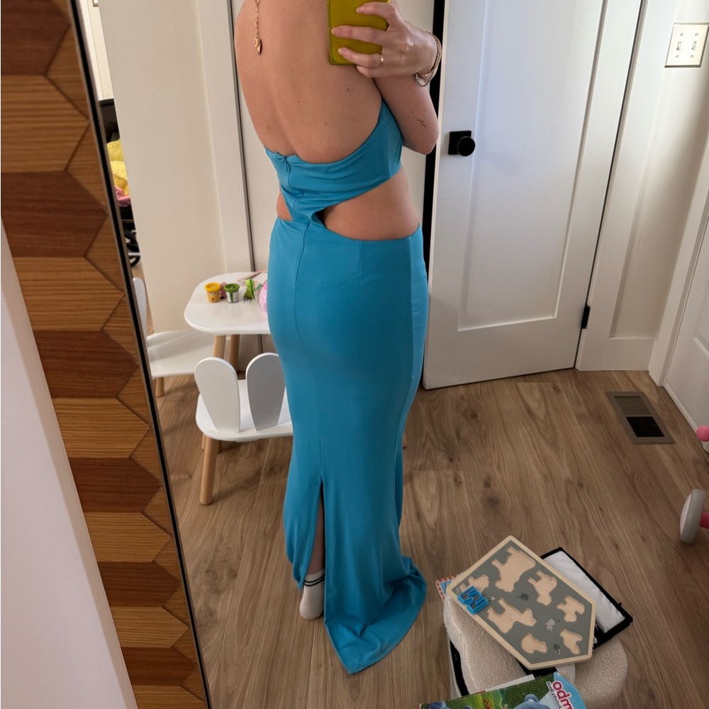 Retrofête Turquoise Cutout Halter Maxi Dress - Picture 6 of 6